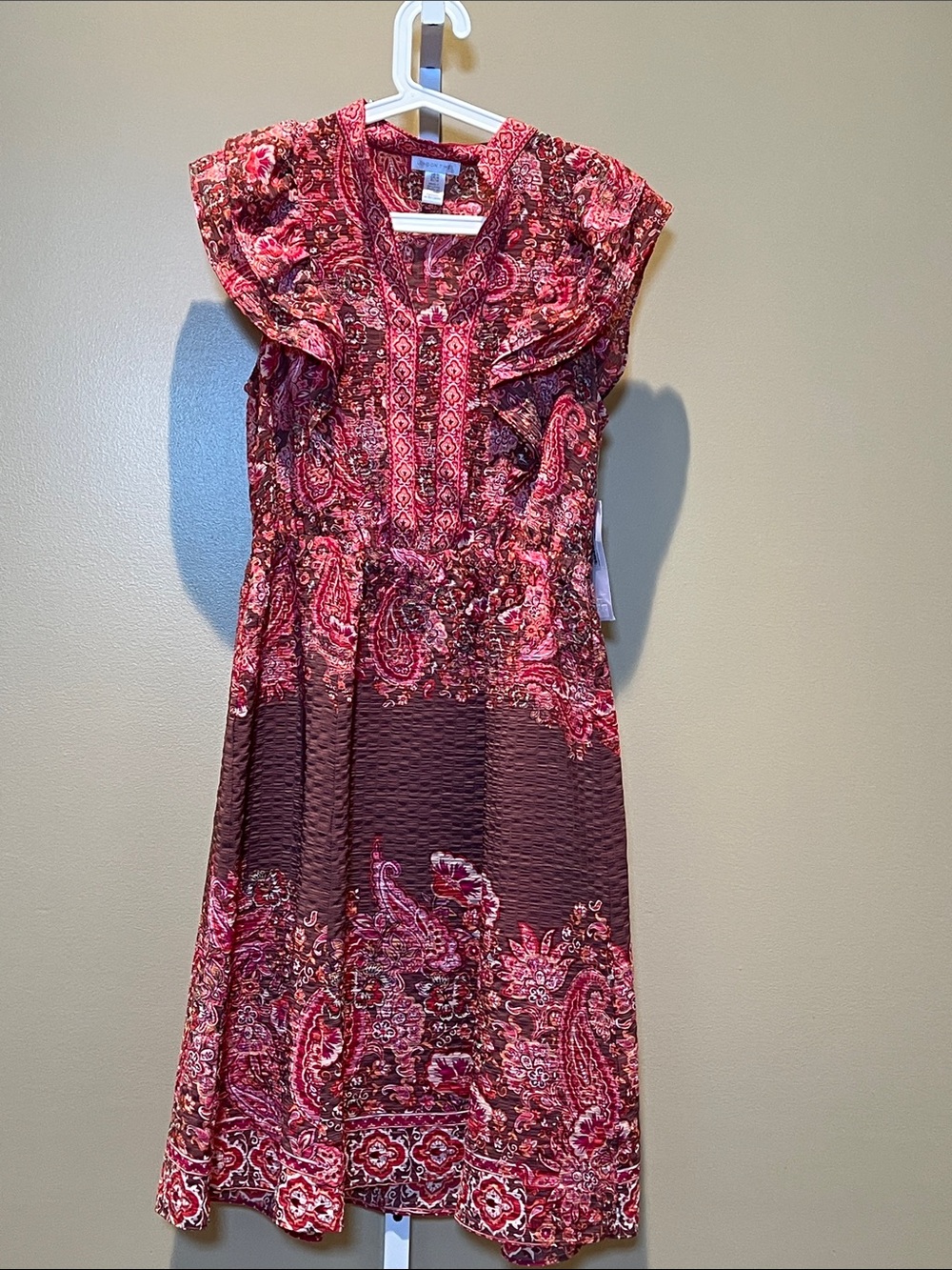 London Times Red and Burgundy Paisley Top